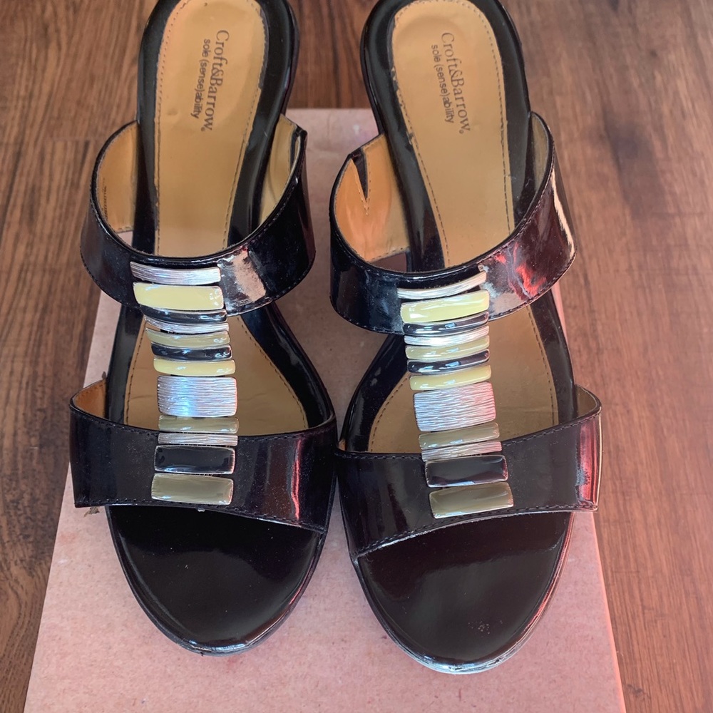 SZ 8 Black and Silver High Heel Shoes